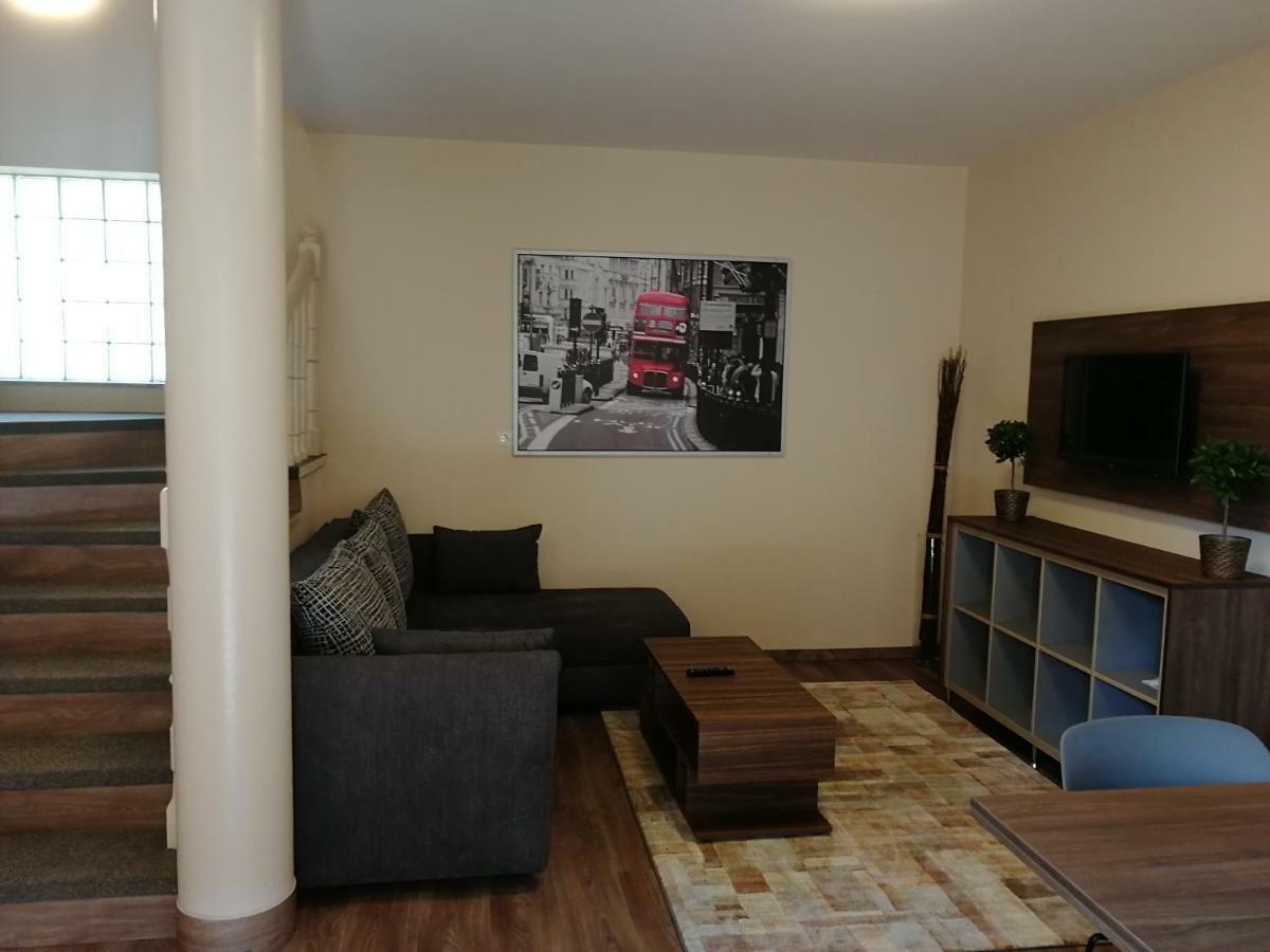 Ovar Apartman Mosonmagyaróvár 外观 照片