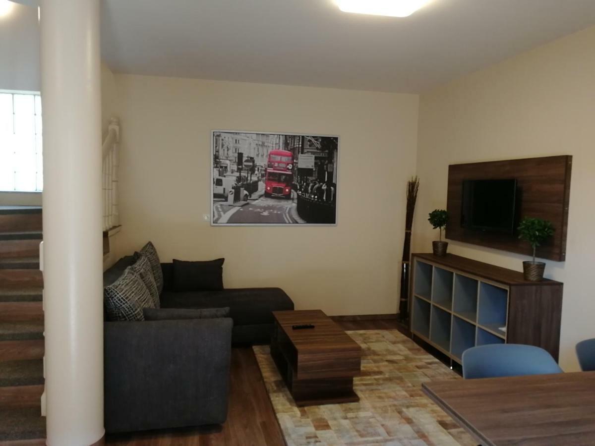 Ovar Apartman Mosonmagyaróvár 外观 照片