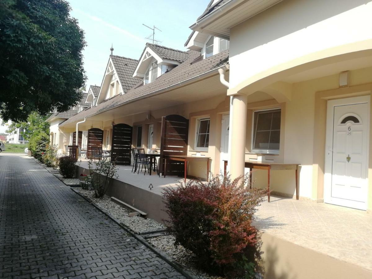 Ovar Apartman Mosonmagyaróvár 外观 照片